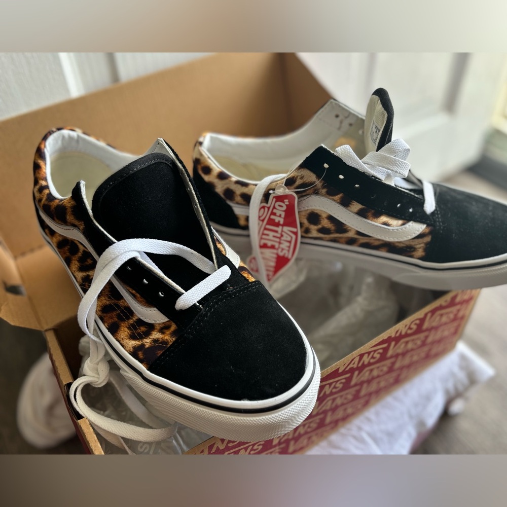 Women’s Vans Old Skool Leopard sneakers -Brand new in box
